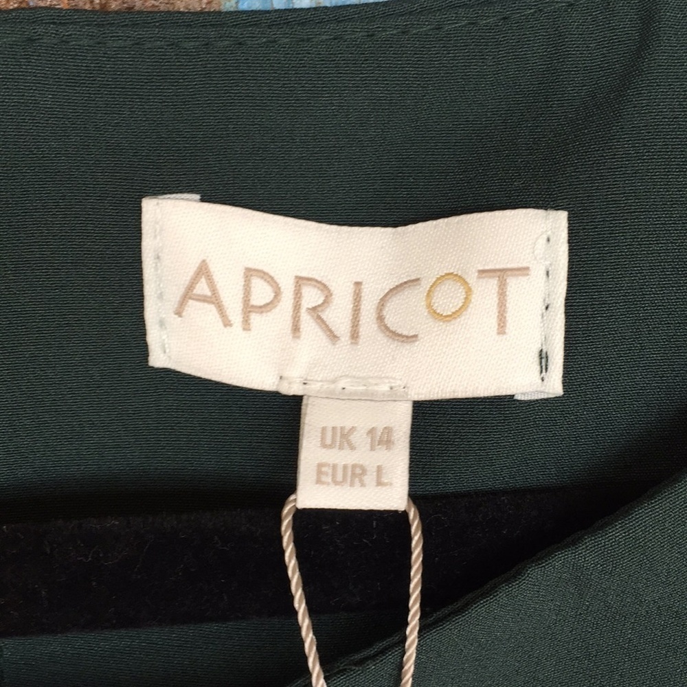 Apricot Tulip Pleated Pine Green Sleeveless Dress - Picture 4 of 7